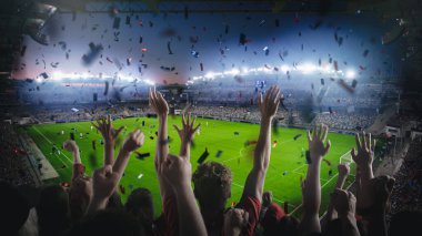 Futbol Şampiyonası Maçı sırasında Stadyumda Taraftarları için Tezahürat Çekimi. Takım Gol Alıyor, Taraftarların Çığlığı, Kutlama