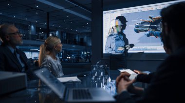 Yeşil Enerji Teknolojisi Konferansı Sunumu: Baş Otomotiv Mühendisi Sürdürülebilir Çevre Motoru Tasarımı Yatırımcıları ve