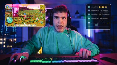 Hyped Streamer, Online Video Oyunu Oynuyor. Ev Oturma Odası Apartmanı 'ndan canlı MMO oyunu. İzleyiciler Bağlanıyor