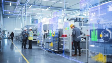 Fabrika Dijitalizasyonu: İki Endüstriyel Mühendis Dizüstü bilgisayar, Büyük Veri İstatistikleri Görselleştirme, Yüksek Teknoloji Elektronik Optimizasyonu Kullanıyor