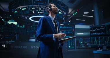 Bir Tablet Bilgisayar, Manipülasyon Şirketi Hisseleri Değerli Teknoloji Yatırımları, Kamu ve Özel Yatırımlar üzerinde çalışan Üretici Borsacı