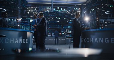 Uluslararası Borsa Salonunda Düzenli Çalışma Günü: Eşitlik ve Paylaşım Piyasalarını İzleyen Çok Irklı Uzmanlar Grubu, Büyütme üzerinde çalışıyor