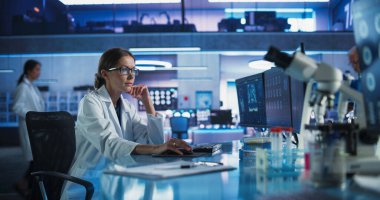 Tıbbi Hastane Araştırma Laboratuvarı: Kafkas Kadın Sinir Cerrahı Beyin Taraması MR Görüntüleri ile Bilgisayar Kullanımı, Hasta Hasta için En İyi Tedavi Bulma