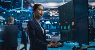 Uluslararası Borsada Çalışan Güzel Asyalı Kadın Portresi: Eşitlik ve Hisse Piyasalarını İzleme, İletişim