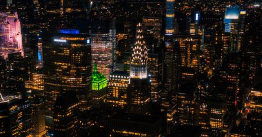 Aşağı Manhattan Mimarisinin Hava Görüntüsü. Bir helikopterden Mali İş Bölgesi Panoramik Gece Fotoğrafı. Tarihi Ofis Sahnesi