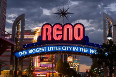 Reno, Nevada 'nın ünlü ışık işareti.