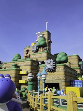 Osaka, Japonya - 11 Aralık 2023: Yoshi 'nin Super Nintendo World' deki macera yolculuğu, Universal Stüdyoları Japonya 'da bir eğlence alanı..
