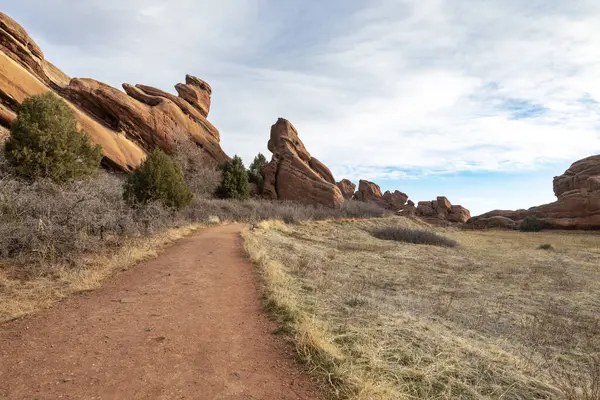 Denver, Colorado 'daki Red Rocks Parkı' nda yürüyüş patikası