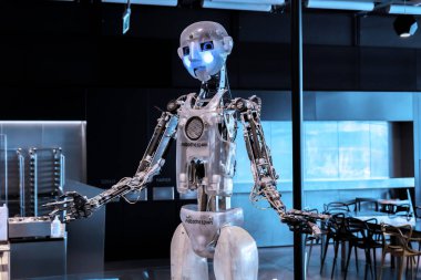 Robothespian Mühendislik Sanatları modern insansı robot yakın çekim, insan boyutunda eğlence robotları konsepti, hiç kimse. Robot teknolojisi gösterisi, sergi, mühendislik