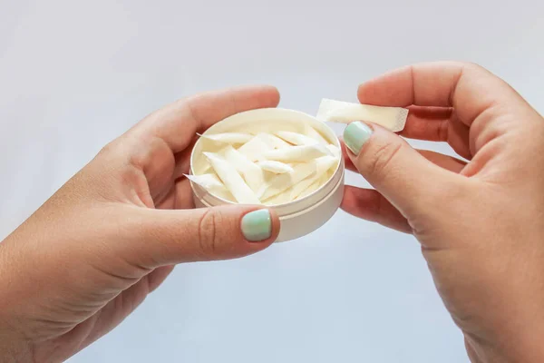 Snus pedleri, kağıt kaplamalı nikotin örümcekleri, zararlı alışkanlık kavramı..