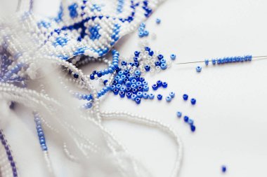 Gerdan süslemesindeki geometrik desen, Ukrayna boncuklu süs, tılsım..