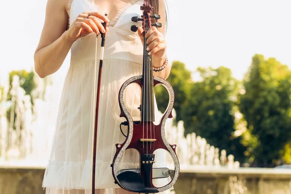 Fragment Electric Violin Violin Hands Musician Girl — Stock Photo, Image