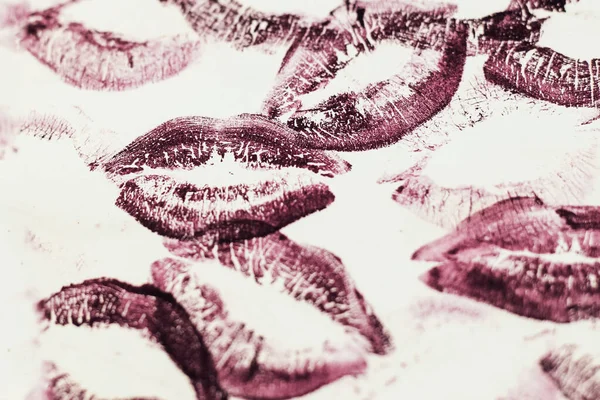 Lippenabdrücke Von Kosmetischem Lippenstift Auf Hellem Hintergrund — Stockfoto