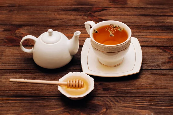 Liquid Fresh Linden Honey Plate Wooden Honey Spoon Tea — Stock Photo, Image