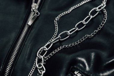 Siyah desenli zincir Eko yumuşak deri, şık ceket.