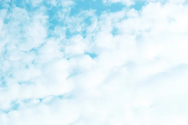 Céu Azul Claro Com Nuvens Brancas Textura Imagem De Stock