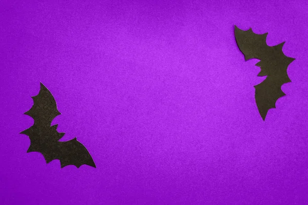 Murciélagos Papel Sobre Fondo Púrpura Concepto Halloween — Foto de Stock