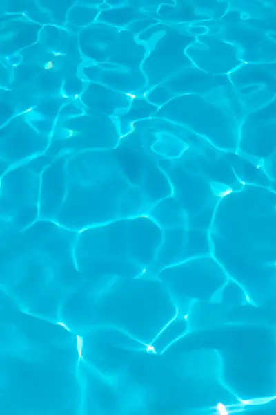 Textura Azul Transparente Del Agua Una Piscina Azul Con Salpicaduras —  Fotos de Stock