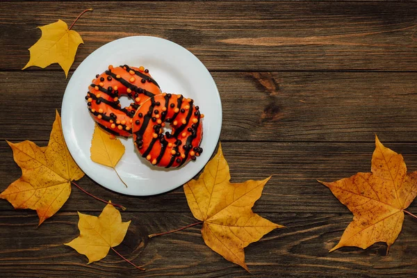 Donuts Black Orange Glaze Dish Halloween — Stock Photo, Image