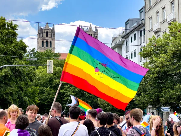 Grupo Personas Sosteniendo Una Bandera Durante Orgullo Gay Munich Día — Foto de Stock