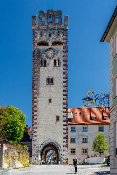 Brama Miejska Wieża Wejściowa Zegarem Niemieckim Bayerton Bawaria — Zdjęcie stockowe