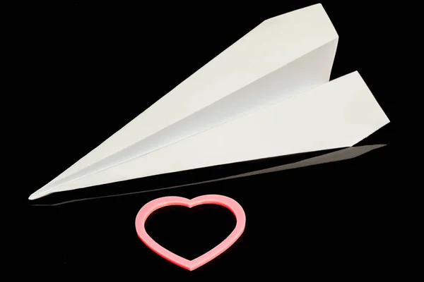 Visão Aérea Fábrica Papel Com Coração Amor Decorativo Fundo Estúdio — Fotografia de Stock
