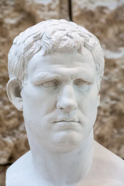 Geschnitzte Marmorbüste Einer Männlichen Figur Rom Italien — Stockfoto