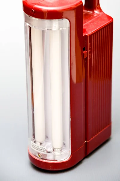 Vue Rapprochée Sur Lampe Piles Plastique Rouge Avec Deux Ampoules — Photo