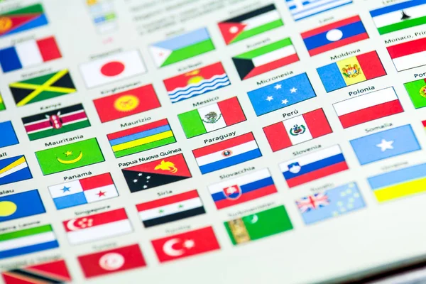 Carta Color Banderas Nacionales Internacionales Diferentes Países Vistos Ángulo Oblicuo — Foto de Stock