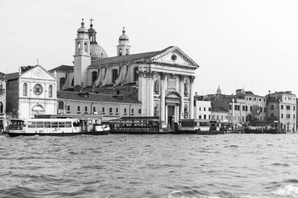 Фотография Типичного Скоростного Катера Венеции — стоковое фото