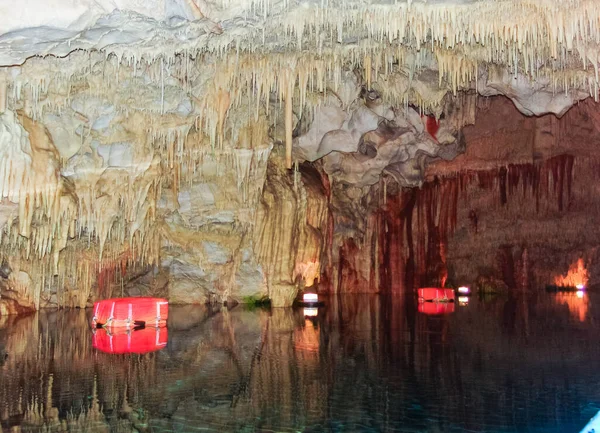Jaskinie Diros Być Może Najważniejszym Naturalnym Miejscem Grecji — Zdjęcie stockowe