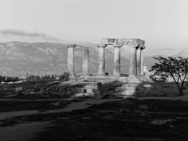 Eine Frontansicht Des Wichtigsten Tempels Der Antike Griechenland Apollontempel Korinth — Stockfoto