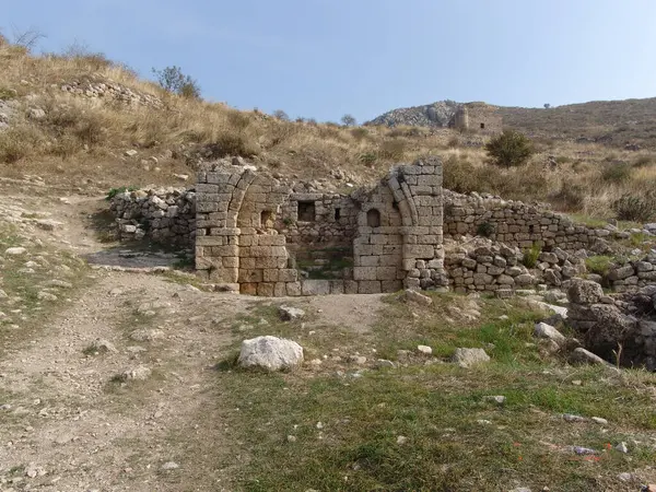 Yunanistan Corinth Kentinin Antik Kalıntılarının Manzarası — Stok fotoğraf