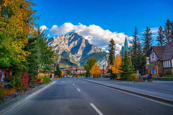 Banff Αλμπέρτα Καναδάς Σεπτεμβρίου 2021 Γραφική Θέα Στο Δρόμο Της — Φωτογραφία Αρχείου