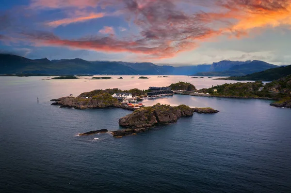 Вид Деревню Хамн Сенья Расположенную Острове Сеня Северной Норвегии Знаменитый — стоковое фото