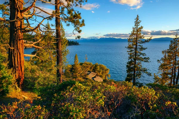 Puesta Sol Sobre Lago Tahoe California Con Las Montañas Sierra — Foto de Stock