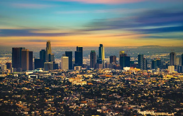 Stadtsilhouette Von Los Angeles Downtown Kalifornien Bei Sonnenuntergang Langzeitbelichtung — Stockfoto