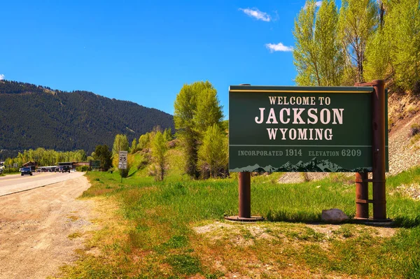 Welcome Jackson Wyoming Road Sign Jackson Picturesque Mountain Town Located — Stock Photo, Image