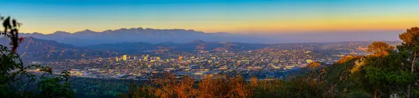 Panorama Pôr Sol Acima Centro Glendale San Gabriel Mountains Fundo Fotografia De Stock