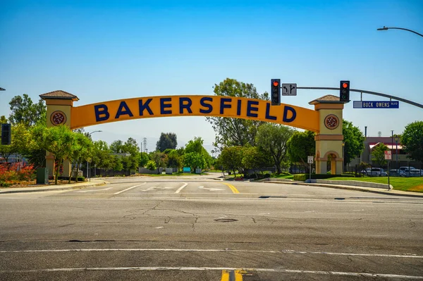 Bakersfield Sinal Boas Vindas Sobre Estrada Dia Claro Também Conhecido Fotografia De Stock