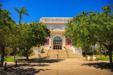 San Diego, California, ABD - 20 Haziran 2023: Balboa Park, San Diego Doğal Tarih Müzesine Giriş.