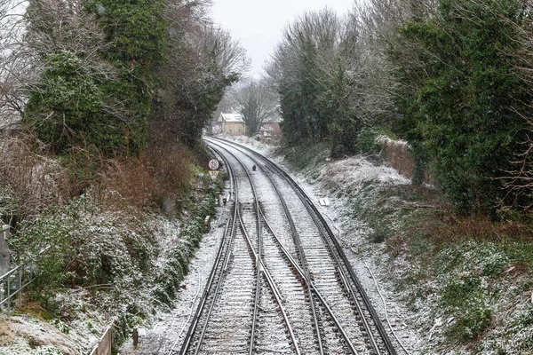 Karlı Bir Kış Gününde Londra Demiryolu Rayları — Stok fotoğraf