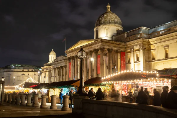 Londen Dec 2022 Trafalgar Square Londen Met Kerstmis Toont Marktkramen — Stockfoto