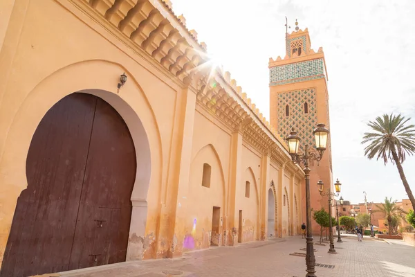 Die Außenseite Der Kasbah Moschee Marrakesch Marokko Das Hotel Liegt lizenzfreie Stockfotos