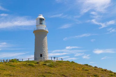 Batı Avustralya 'da Rottnest Adası (wadjemup) kıyısında yer alan Bathurst Deniz Feneri' ne yakın çekim. Kopyalamak için yer var