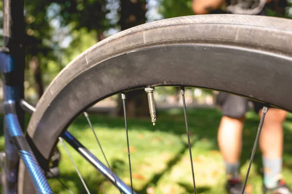 Details Eines Reifens Felge Speiche Und Ventil Eines Profi Fahrrads — Stockfoto