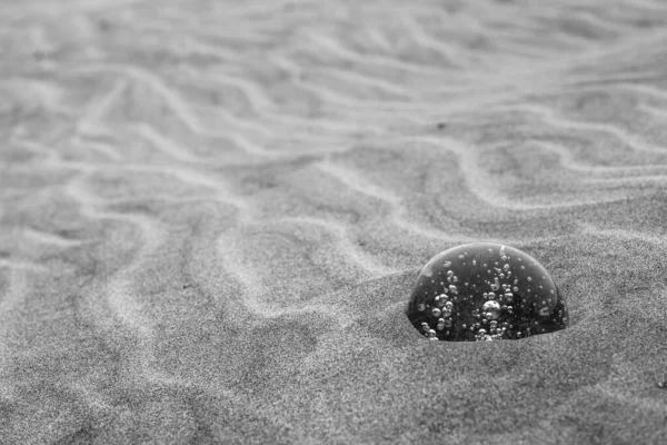 Desert Mystery Crystal Ball Resting Patterns Desert Sand Surface Pale — Stock Photo, Image