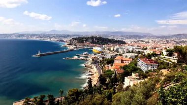 Marsilya şehrinin gündüz ve gece geçiş videosunun hava görüntüsü