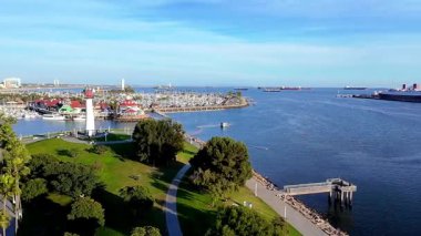 Long Beach sahil şeridi, liman ve Marina 'nın Long Beach CA, ABD' deki panoramik manzarası..