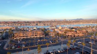 Balboa Rıhtımı ve Pasifik Sahil Hatları, New Port CA, ABD